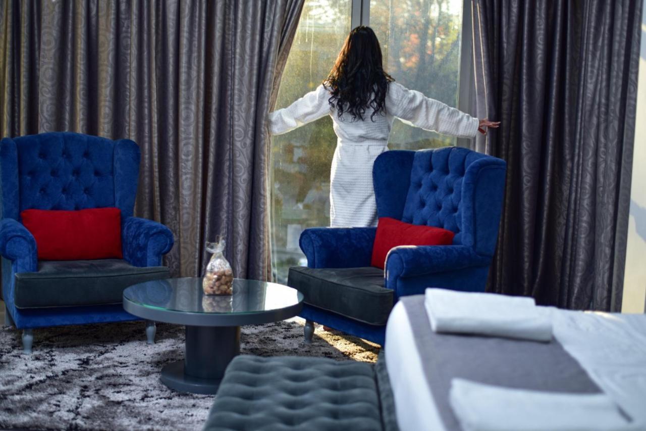 New W Hotel Tirana Kültér fotó