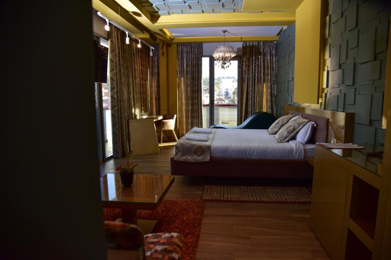 New W Hotel Tirana Kültér fotó