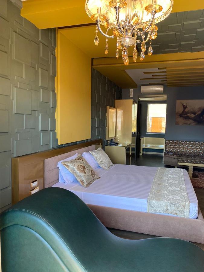 New W Hotel Tirana Kültér fotó