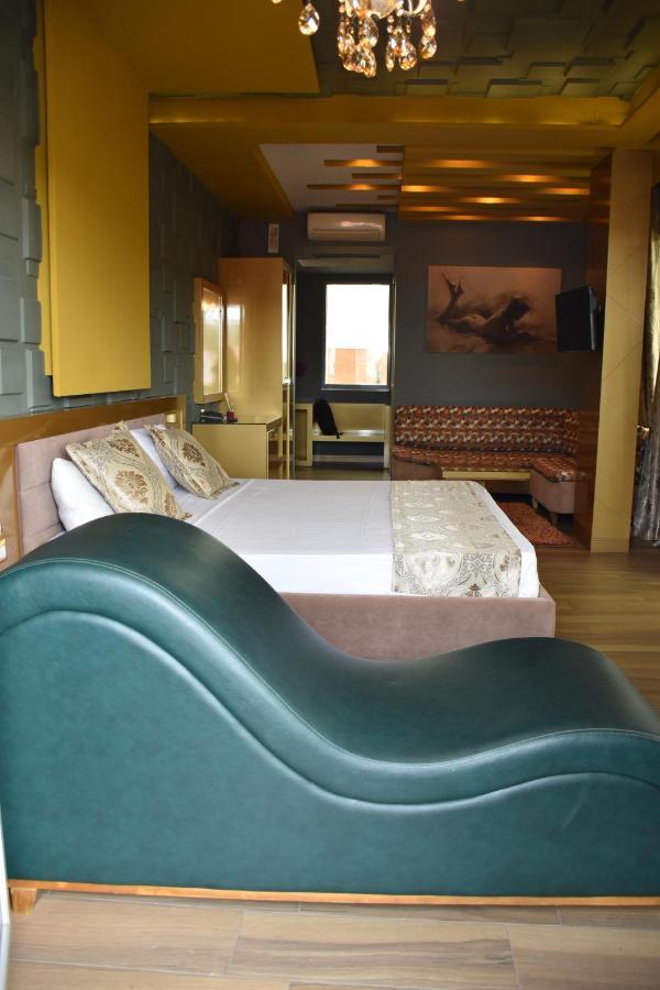 New W Hotel Tirana Kültér fotó