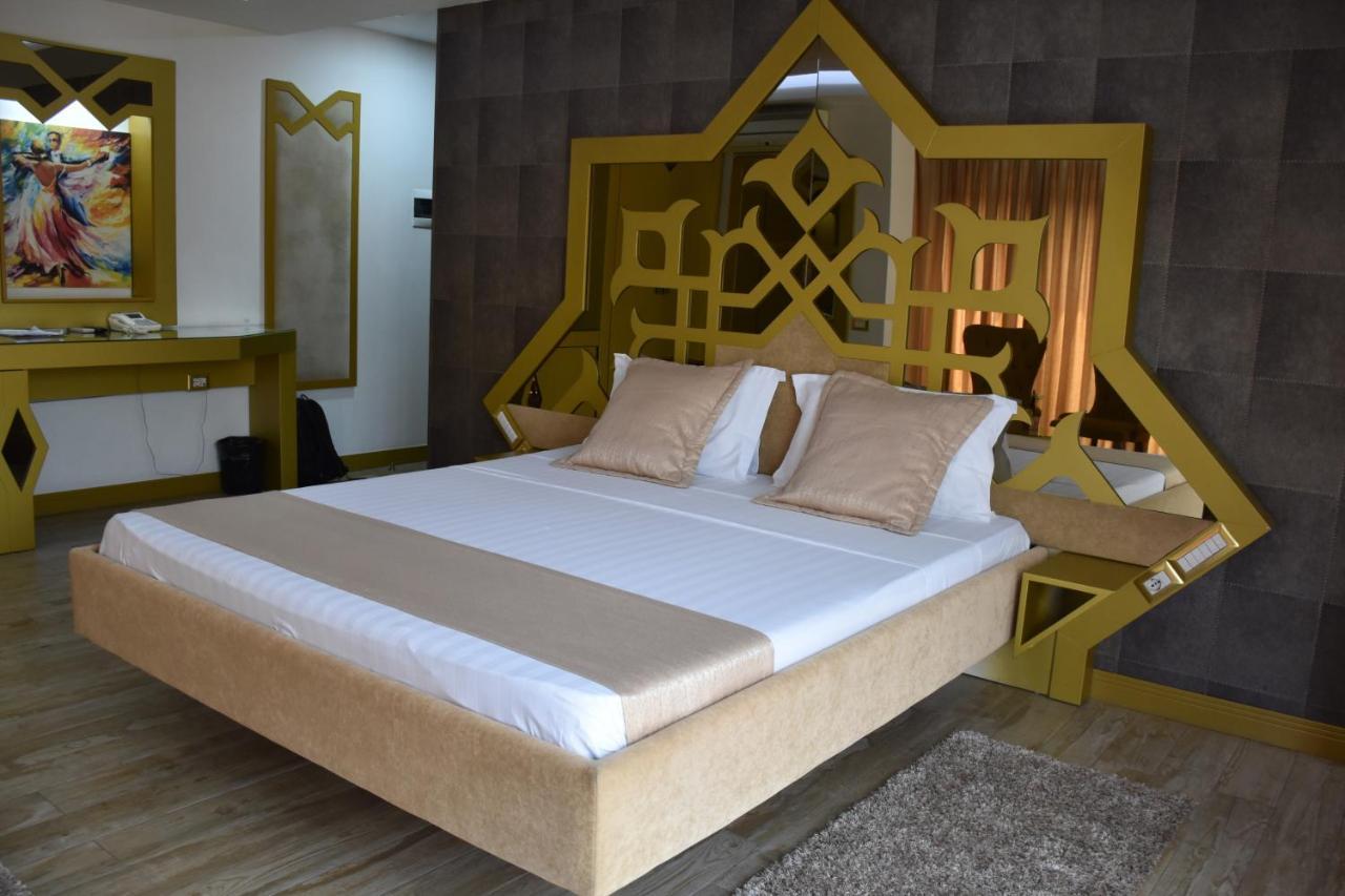 New W Hotel Tirana Kültér fotó