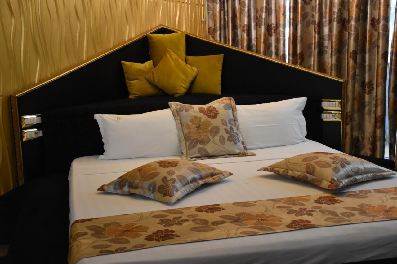 New W Hotel Tirana Kültér fotó