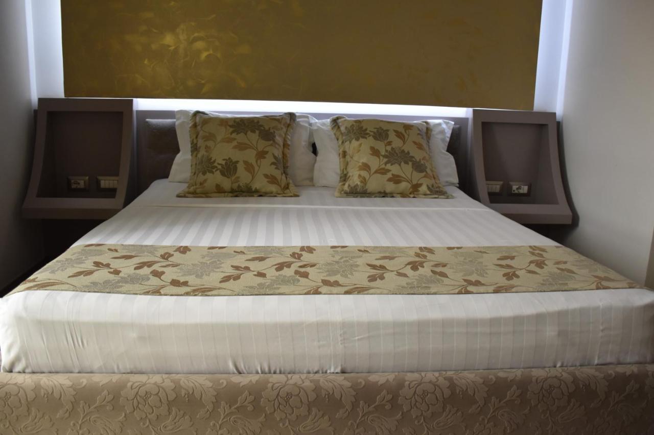 New W Hotel Tirana Kültér fotó
