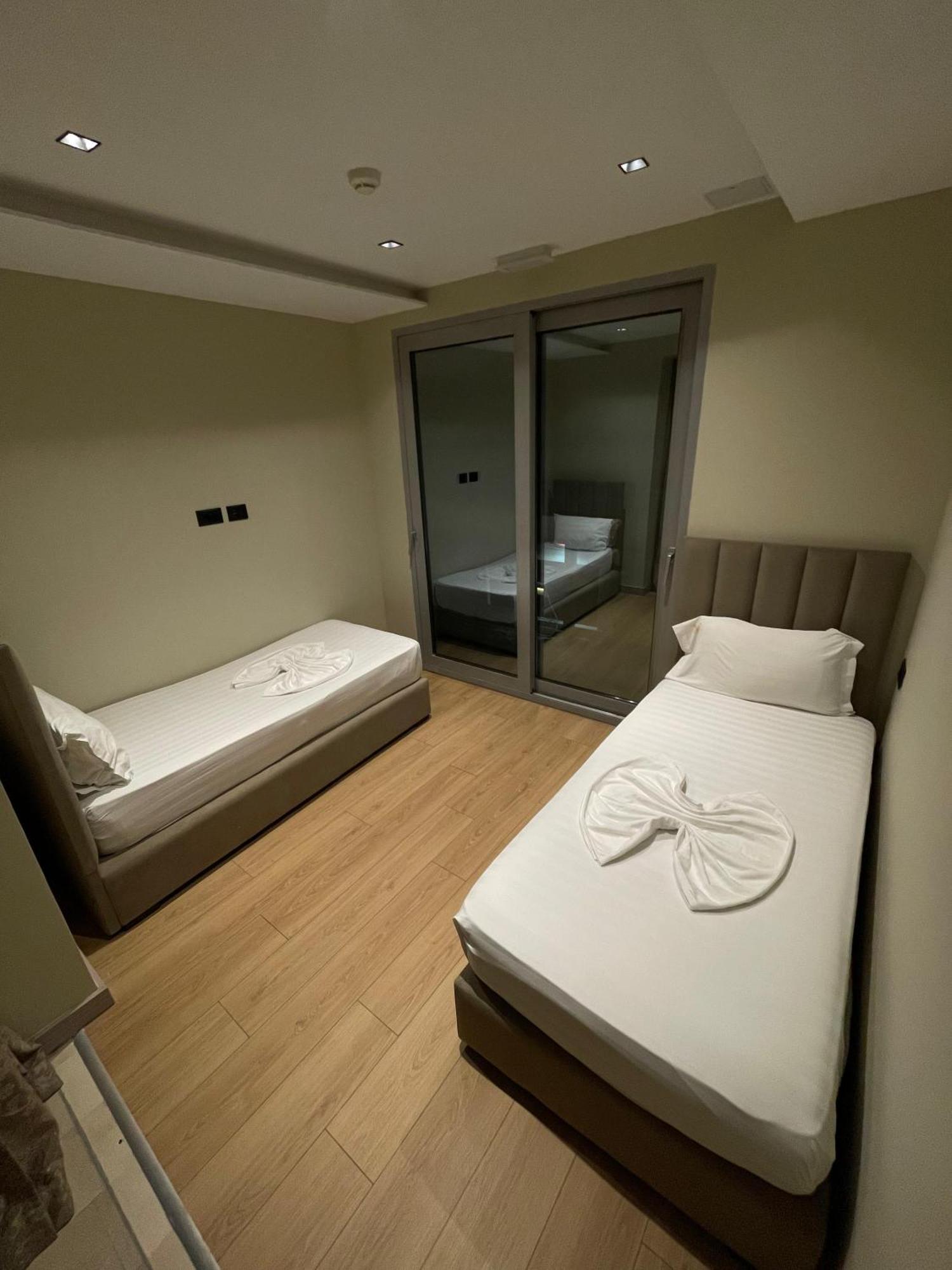 New W Hotel Tirana Kültér fotó