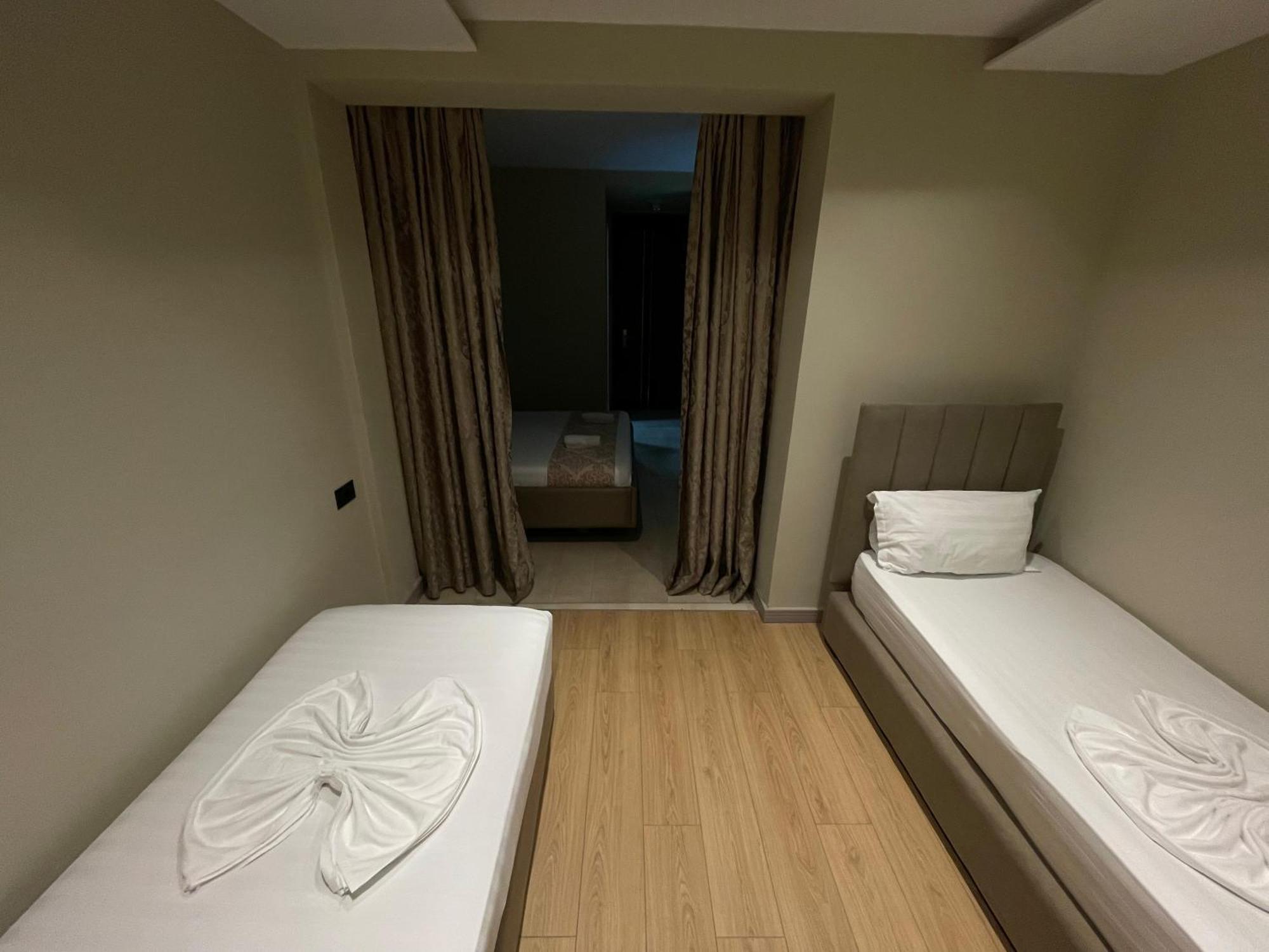 New W Hotel Tirana Kültér fotó